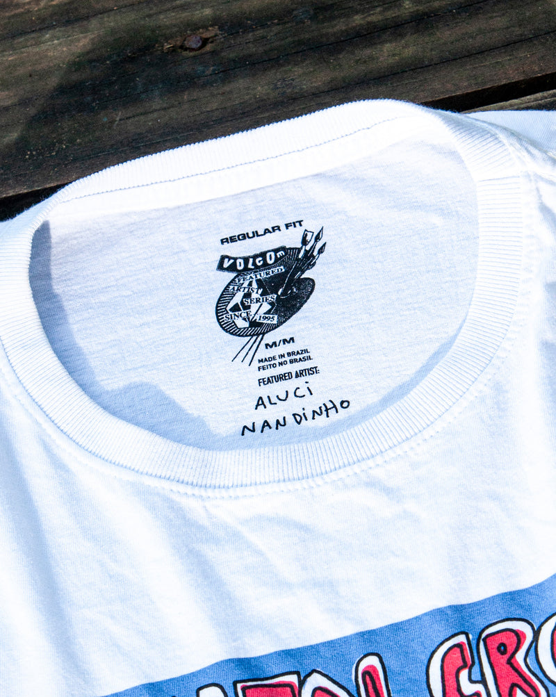 Camiseta Especial Volcom FA x Alucinandinho Mental Crowd Branca