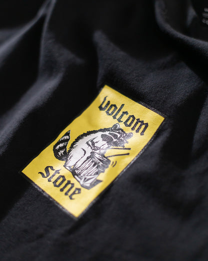 Camiseta Volcom Comfort Fit Rockout Preta