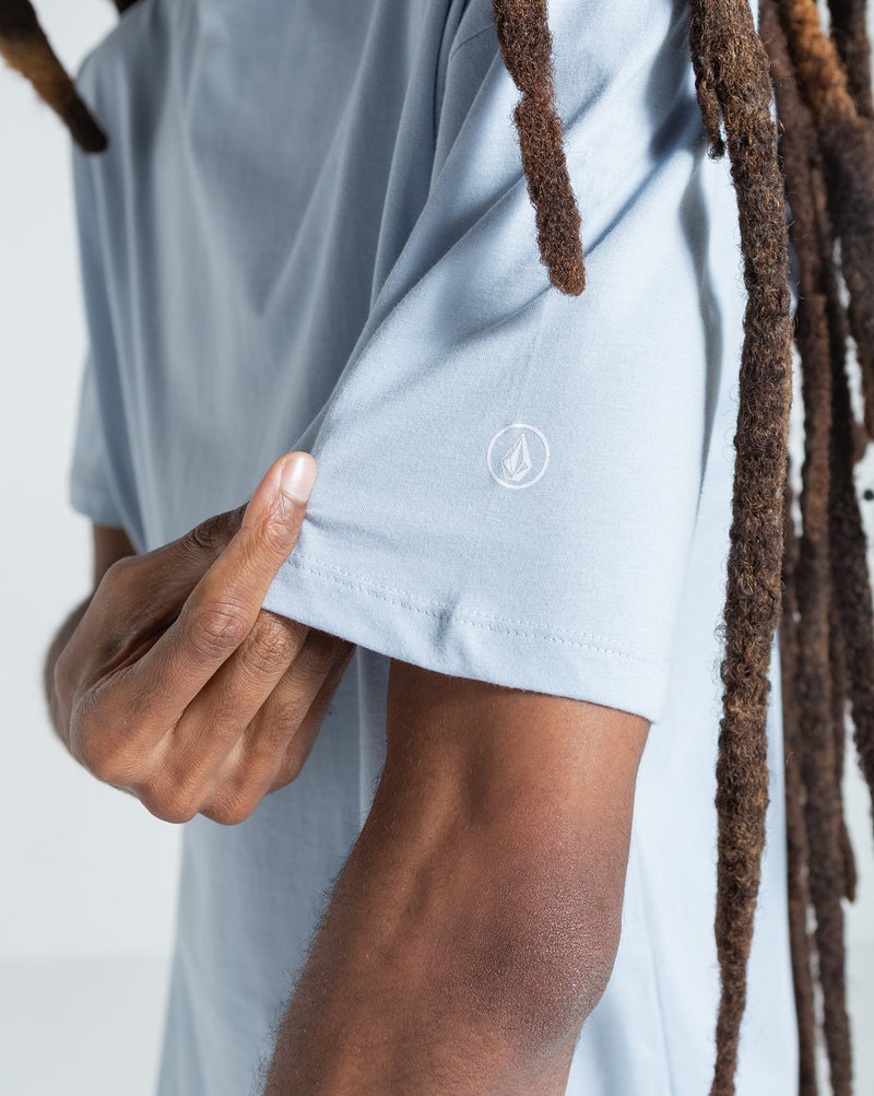 Camiseta Comfort Fit Volcom Circle Solid Azul Claro